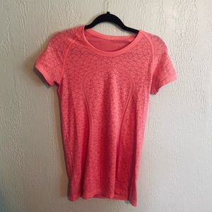 Pink lulu lemon t shirt